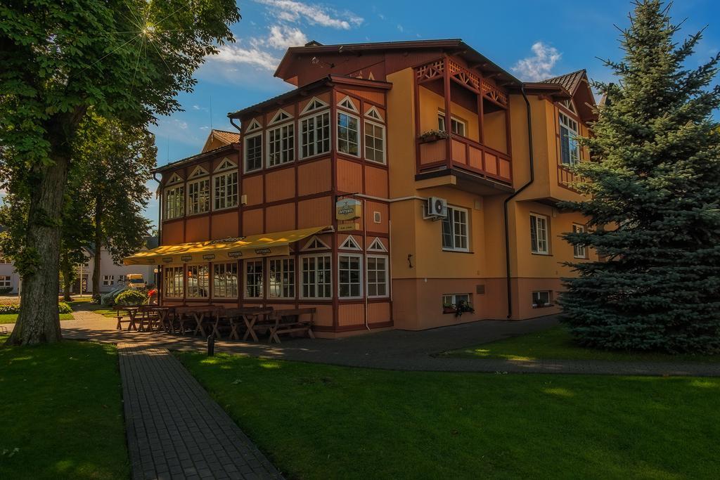 Vila Flora Juodkrantė Екстериор снимка