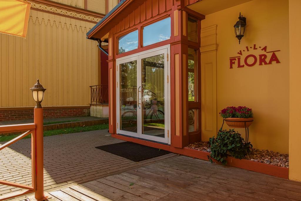 Vila Flora Juodkrantė Екстериор снимка
